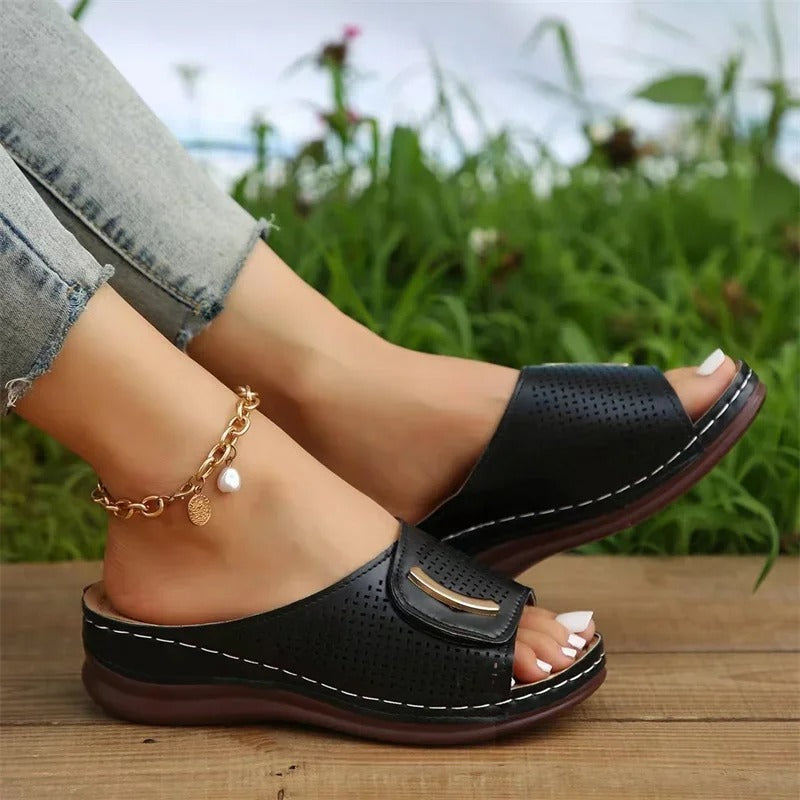 Sandales orthopédiques à semelle compensée noires – Soutien du talon et amorti souple | Careshoes