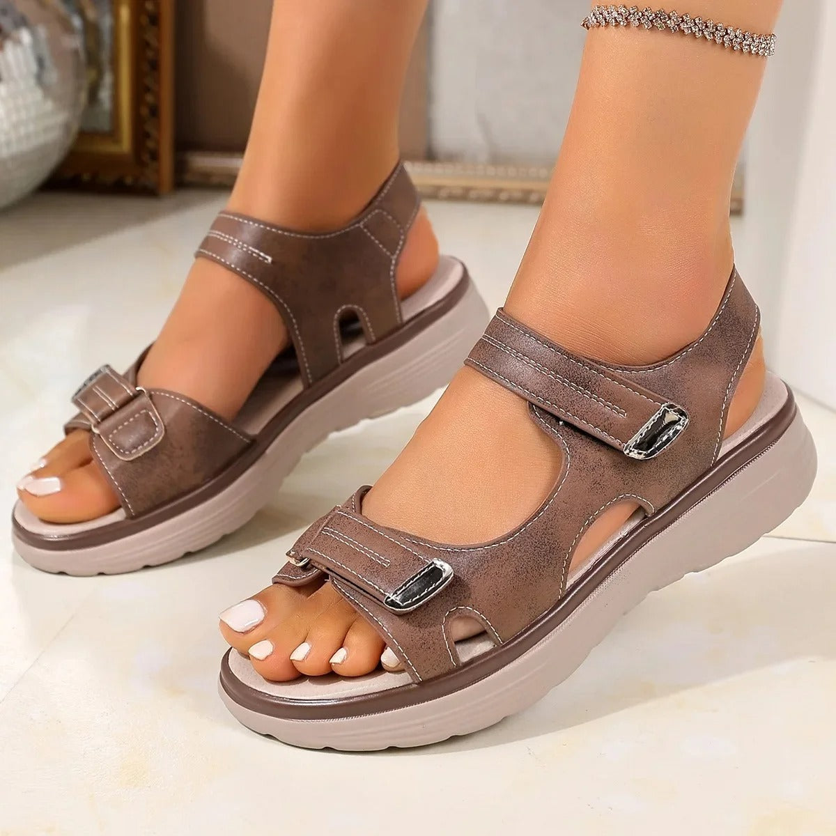 Sandales orthopédiques stables marron – Antidérapantes et parfaites pour pieds sensibles | Careshoes