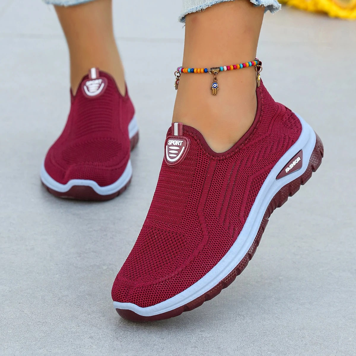 Baskets orthopédiques femme sans lacets rouge – Enfilage rapide et maintien confortable | Careshoes